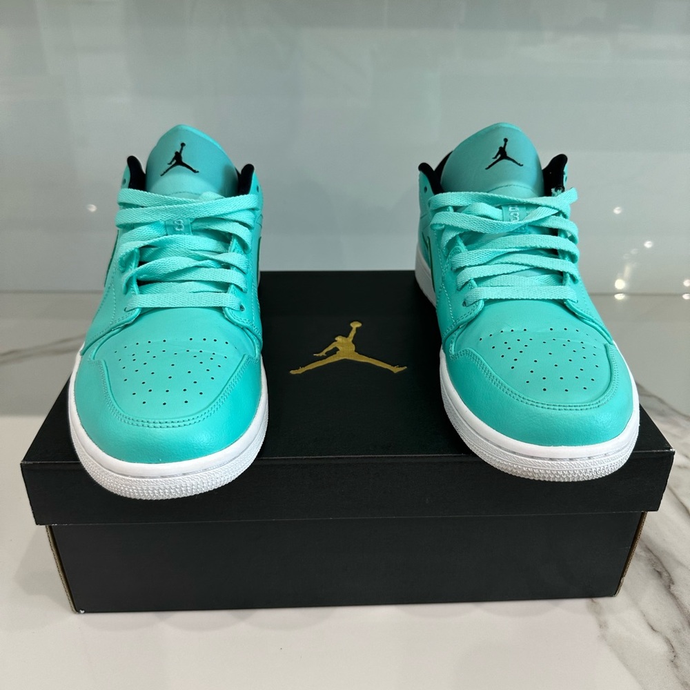 Air Jordan 1 Low, hyper turquoise men’s 11